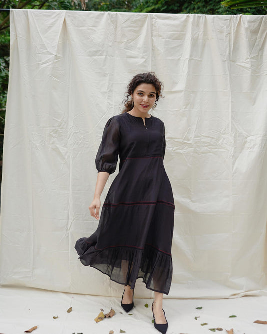 Black Midi Dress With Red Embroidered Detailing - d23